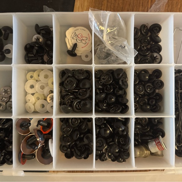 Sewing supplies for hand crafting teddy bears 🧸 - Picture 1 of 5
